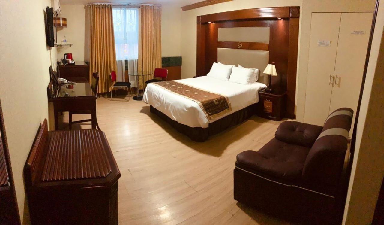Oro 3* Lima