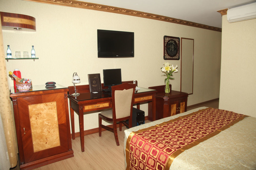 Oro Hotel 3*