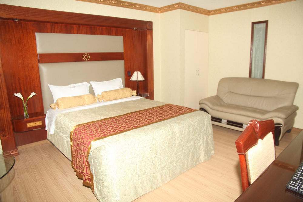 Oro 3* Lima
